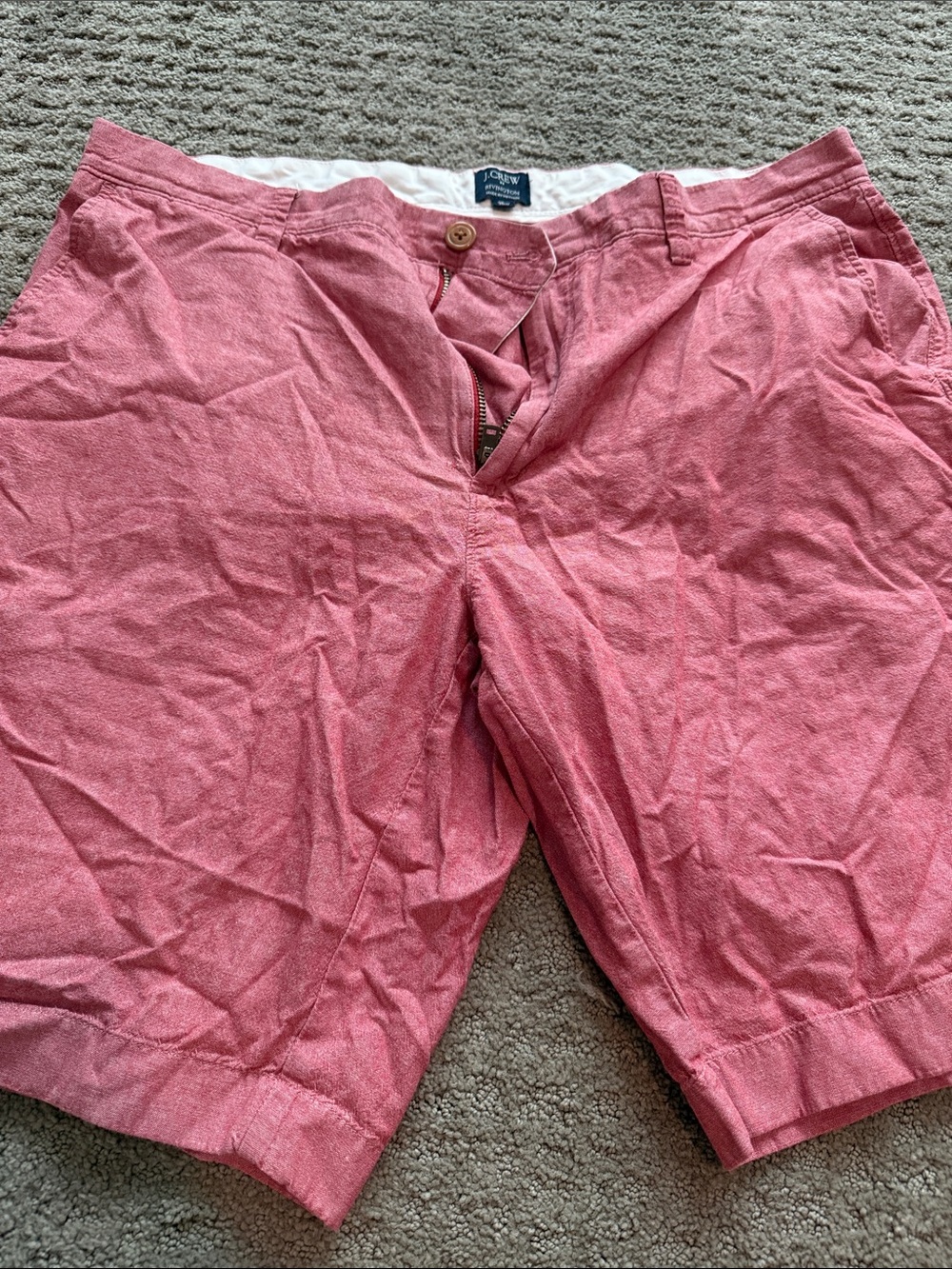 J. Crew Men's Flat Front Chino Shorts in Dusty Pink